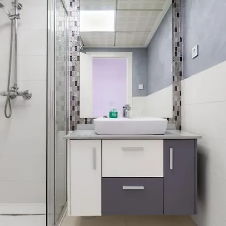 High Tech With Spa&gym Apartament
